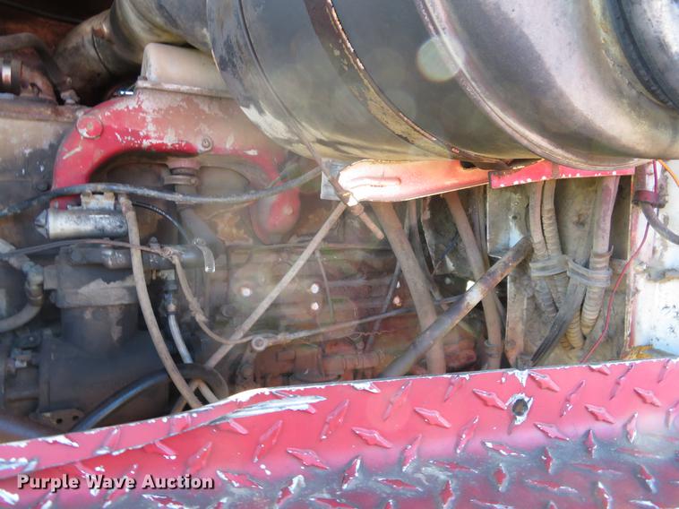 image for item DF9810 1979 International Paystar 5000 oilfield rig up truck