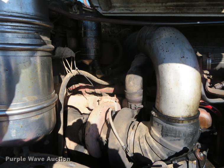 image for item DF9810 1979 International Paystar 5000 oilfield rig up truck