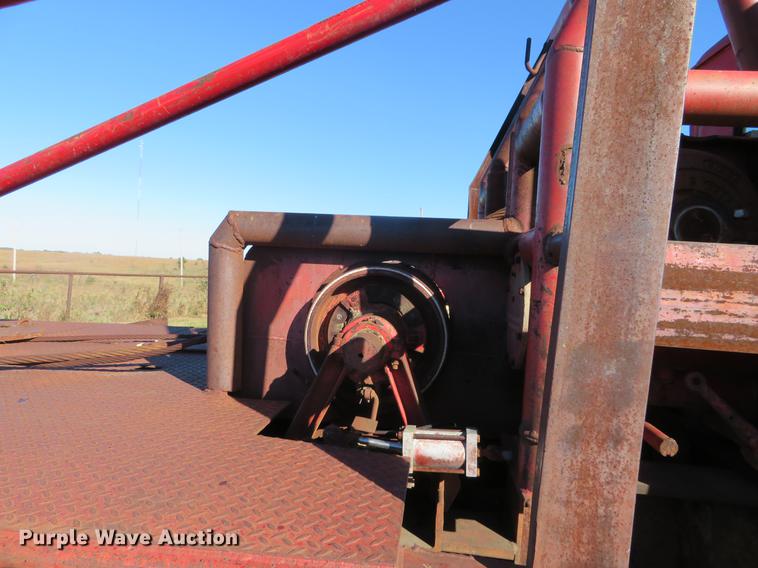 image for item DF9810 1979 International Paystar 5000 oilfield rig up truck