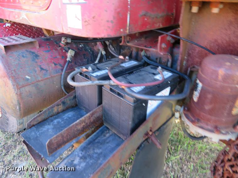 image for item DF9810 1979 International Paystar 5000 oilfield rig up truck