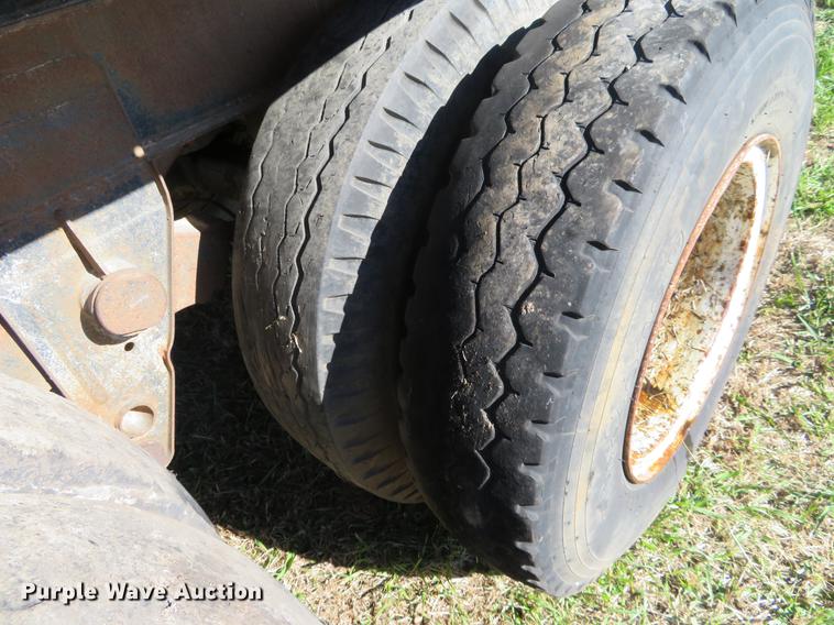 image for item DF9813 1977 Shop built end dump pup trailer