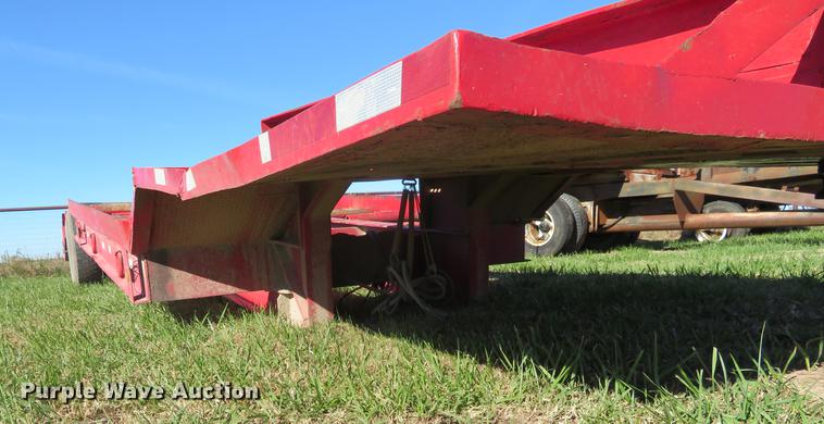 image for item DF9814 1977 equipment trailer