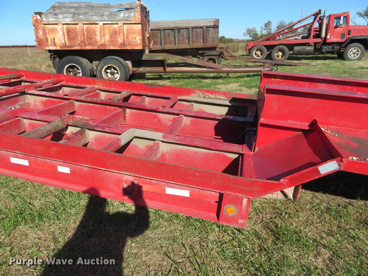 image for item DF9814 1977 equipment trailer