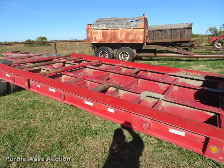 image for item DF9814 1977 equipment trailer