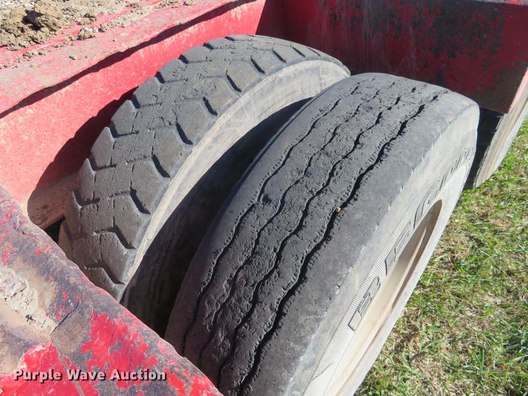 image for item DF9814 1977 equipment trailer