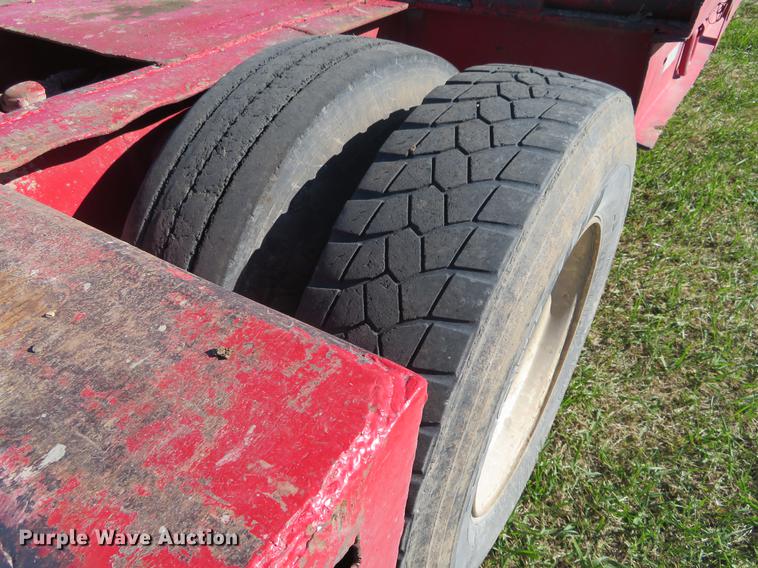 image for item DF9814 1977 equipment trailer