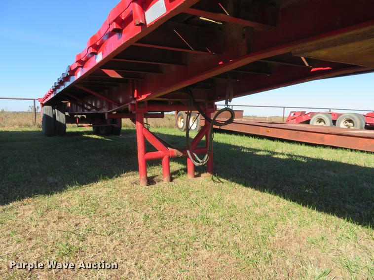 image for item DF9816 1973 Fruehauf flatbed trailer