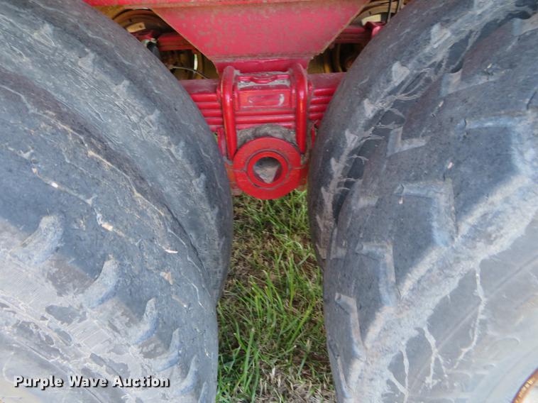 image for item DF9816 1973 Fruehauf flatbed trailer