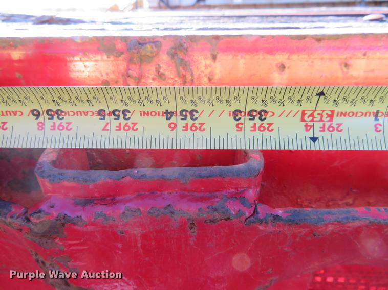 image for item DF9816 1973 Fruehauf flatbed trailer