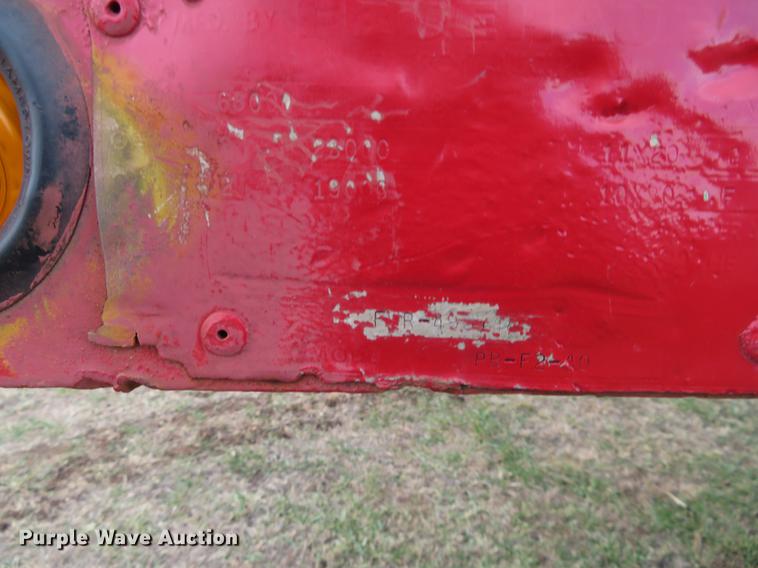 image for item DF9816 1973 Fruehauf flatbed trailer