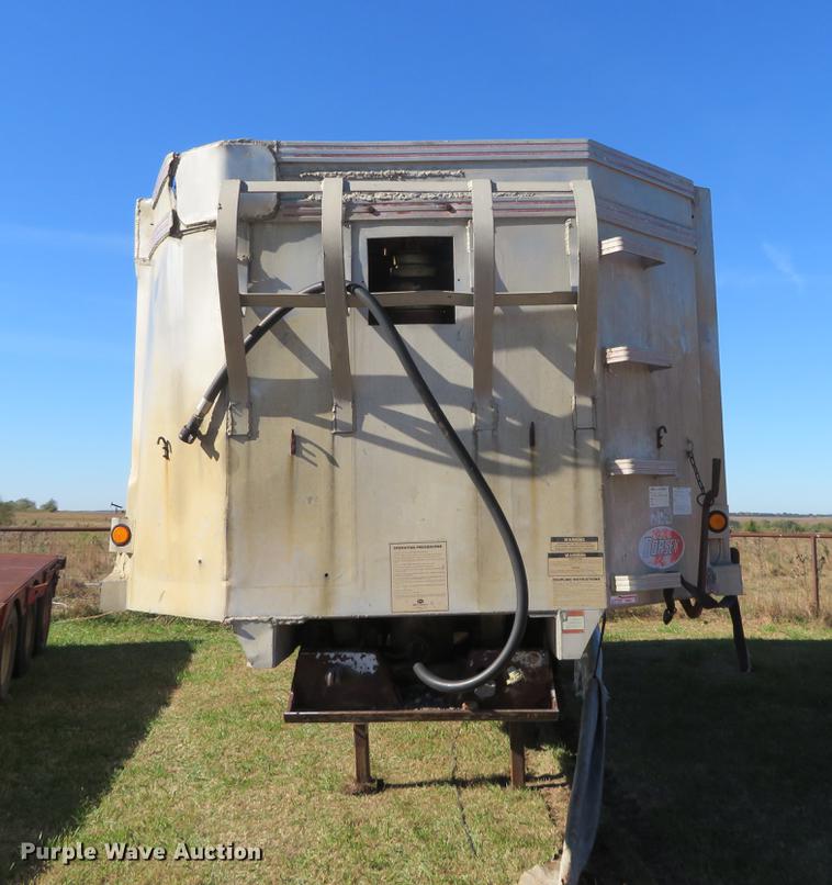 image for item DF9817 1983 Dorsey end dump trailer