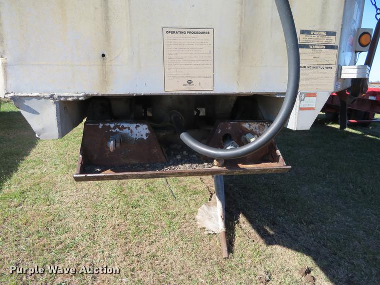 image for item DF9817 1983 Dorsey end dump trailer