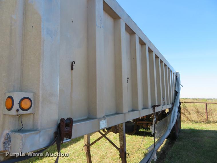 image for item DF9817 1983 Dorsey end dump trailer