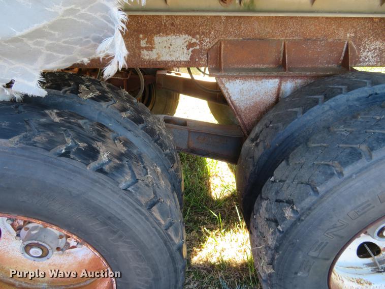 image for item DF9817 1983 Dorsey end dump trailer