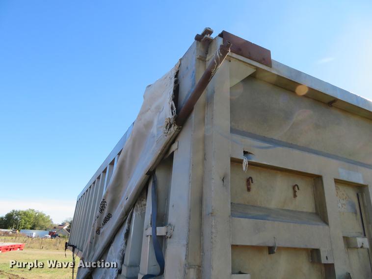 image for item DF9817 1983 Dorsey end dump trailer