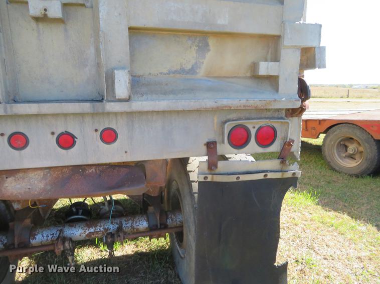 image for item DF9817 1983 Dorsey end dump trailer