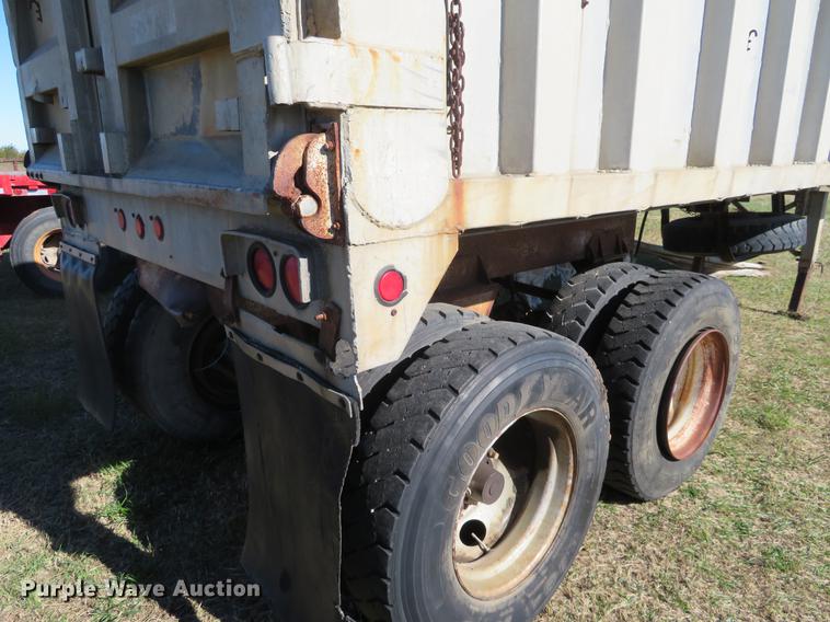 image for item DF9817 1983 Dorsey end dump trailer