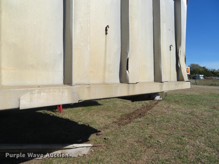 image for item DF9817 1983 Dorsey end dump trailer