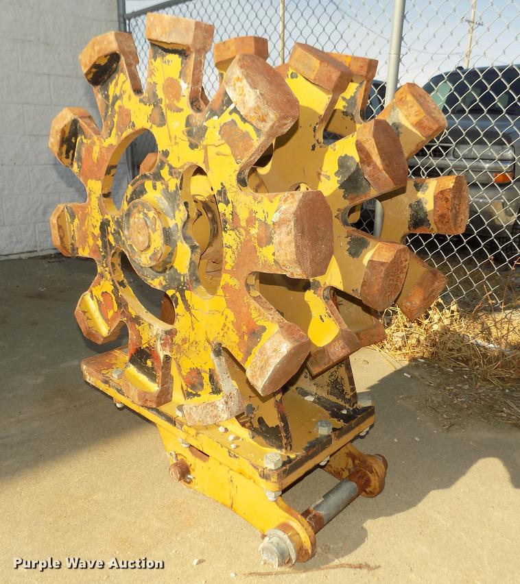 image for item DO9052 Rockland WB24-3 excavator compaction wheel