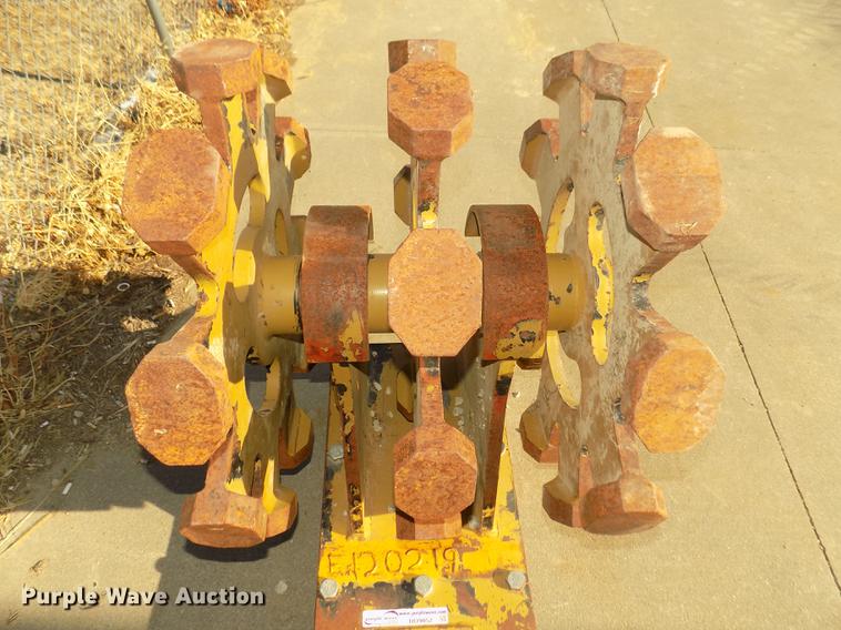 image for item DO9052 Rockland WB24-3 excavator compaction wheel