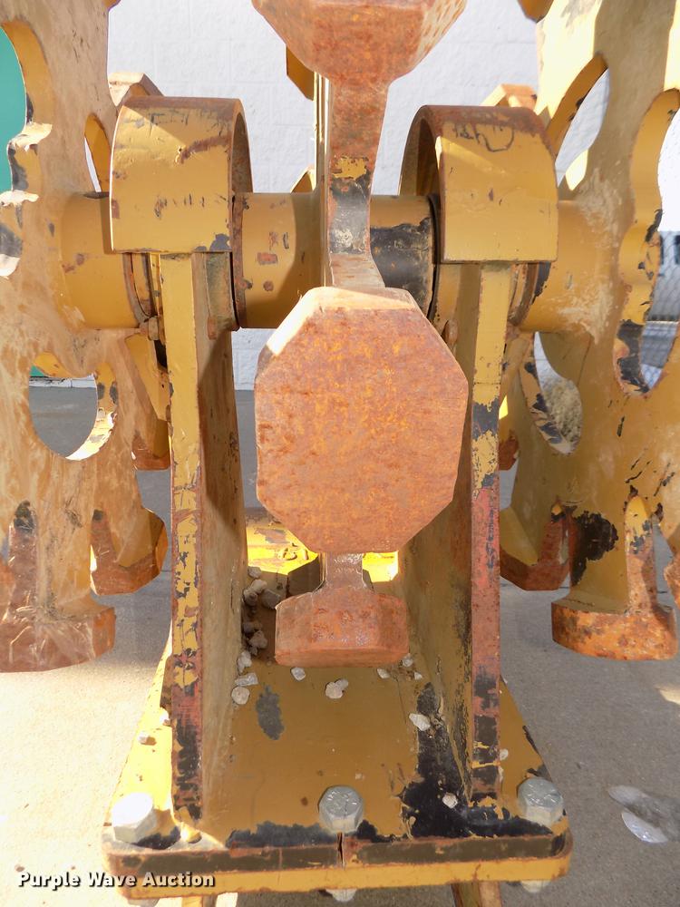 image for item DO9052 Rockland WB24-3 excavator compaction wheel