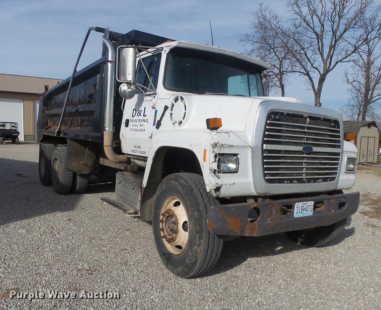 image for item DS9602 1993 Ford L9000 dump truck