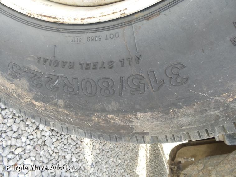 image for item DS9602 1993 Ford L9000 dump truck