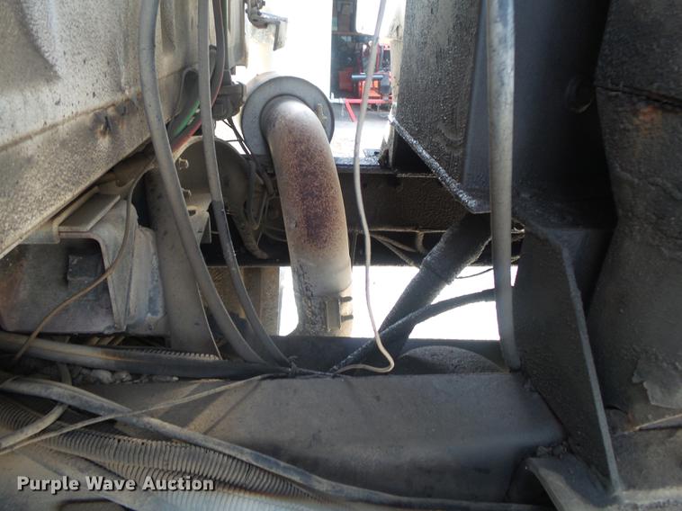 image for item DS9602 1993 Ford L9000 dump truck