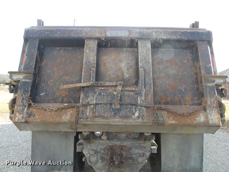 image for item DS9602 1993 Ford L9000 dump truck