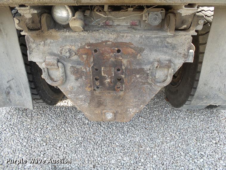 image for item DS9602 1993 Ford L9000 dump truck