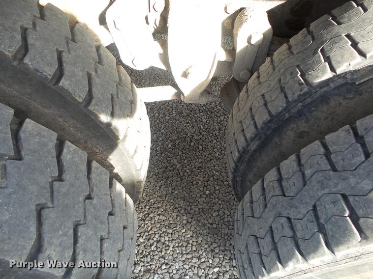 image for item DS9602 1993 Ford L9000 dump truck