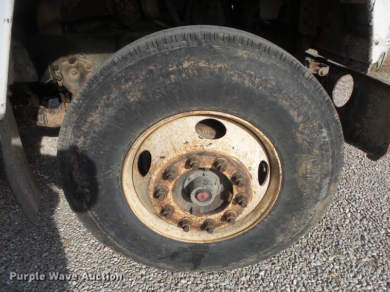 image for item DS9602 1993 Ford L9000 dump truck