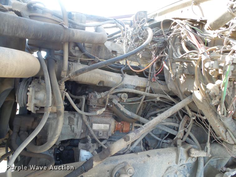 image for item DS9602 1993 Ford L9000 dump truck