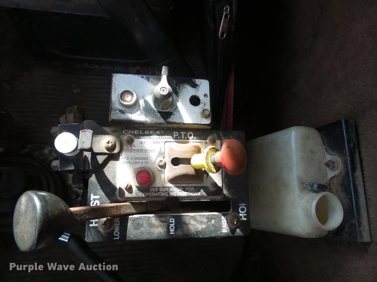 image for item DS9602 1993 Ford L9000 dump truck