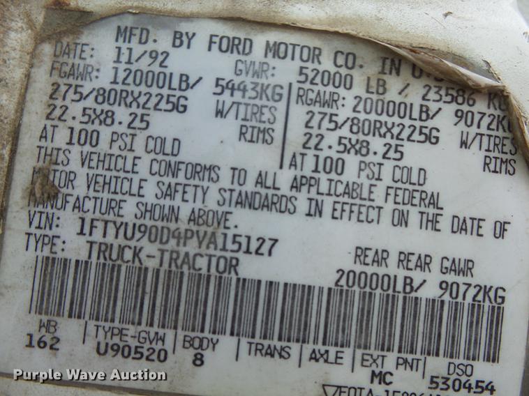 image for item DS9602 1993 Ford L9000 dump truck