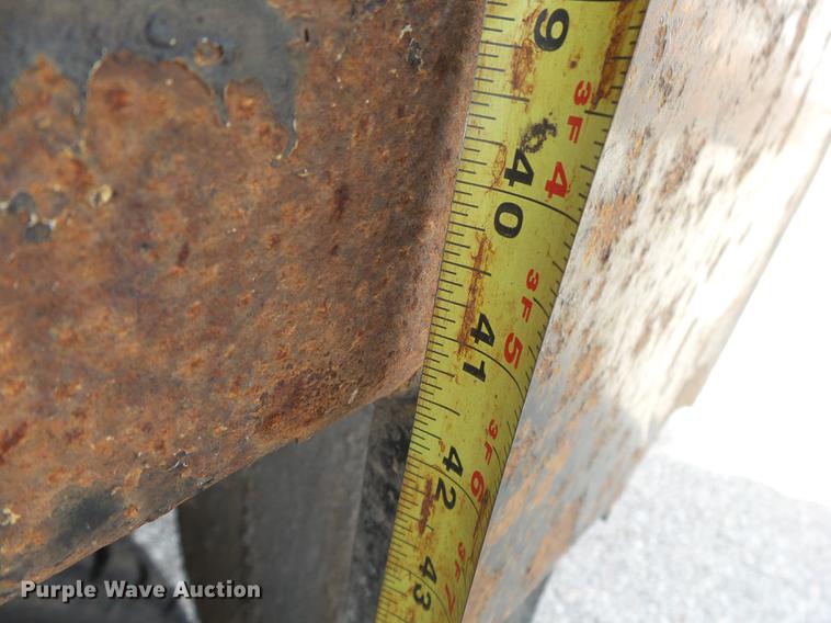 image for item DS9602 1993 Ford L9000 dump truck