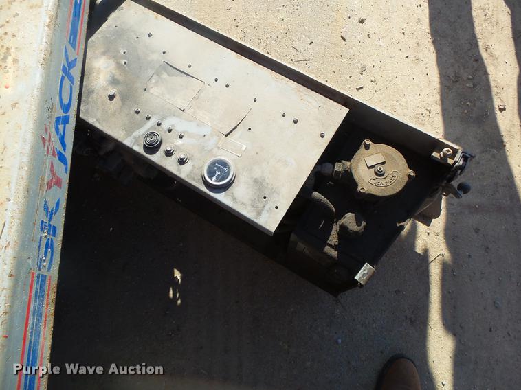 image for item DS9609 Skyjack SJIII 3219 scissor lift