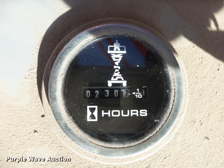 image for item DS9610 Skyjack SJIII 3219 scissor lift