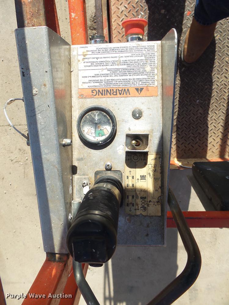 image for item DS9610 Skyjack SJIII 3219 scissor lift