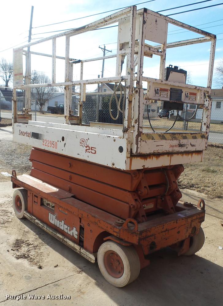 image for item DS9611 Snorkel SL 25 scissor lift