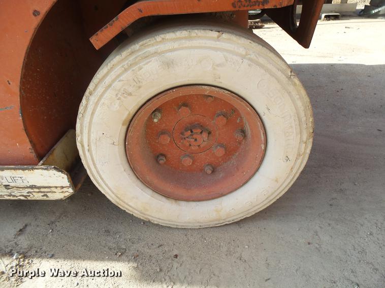 image for item DS9611 Snorkel SL 25 scissor lift