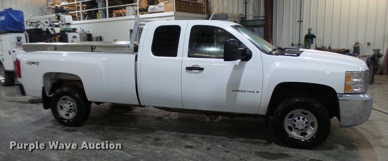 image for item DX9337 2008 Chevrolet Silverado 2500HD Ext. Cab pickup truck