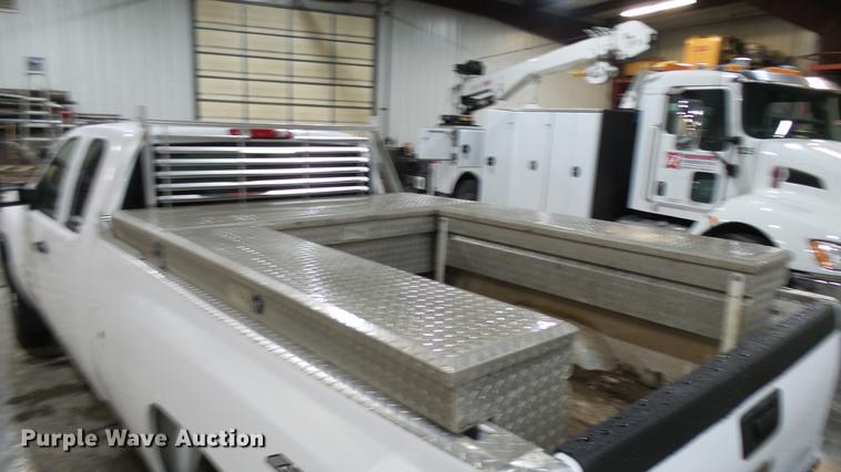 image for item DX9337 2008 Chevrolet Silverado 2500HD Ext. Cab pickup truck