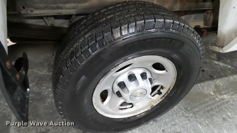 image for item DX9337 2008 Chevrolet Silverado 2500HD Ext. Cab pickup truck