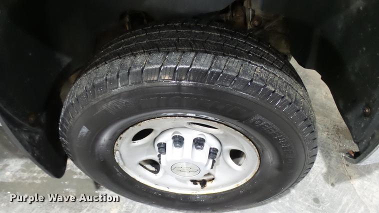 image for item DX9337 2008 Chevrolet Silverado 2500HD Ext. Cab pickup truck