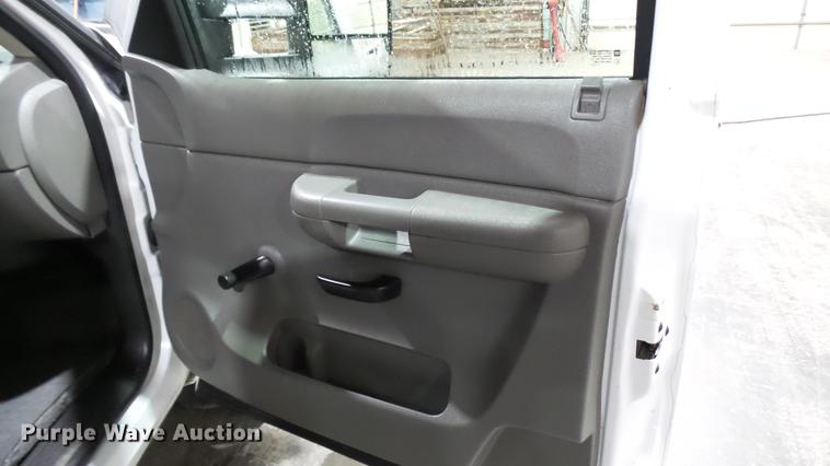 image for item DX9337 2008 Chevrolet Silverado 2500HD Ext. Cab pickup truck