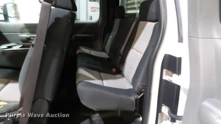 image for item DX9337 2008 Chevrolet Silverado 2500HD Ext. Cab pickup truck