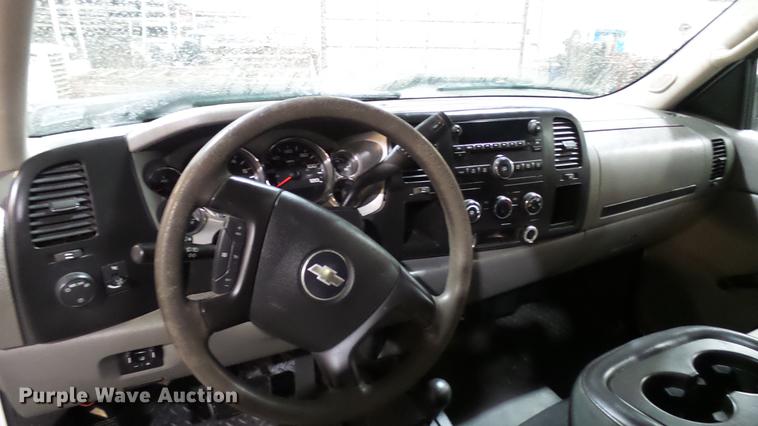image for item DX9337 2008 Chevrolet Silverado 2500HD Ext. Cab pickup truck