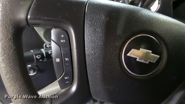 image for item DX9337 2008 Chevrolet Silverado 2500HD Ext. Cab pickup truck