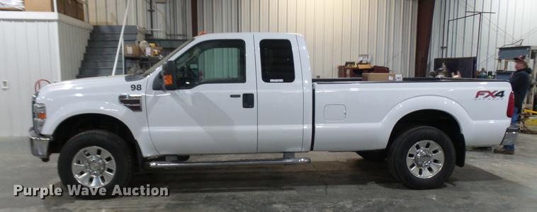 image for item DX9338 2008 Ford F250 Super Duty SuperCab pickup truck